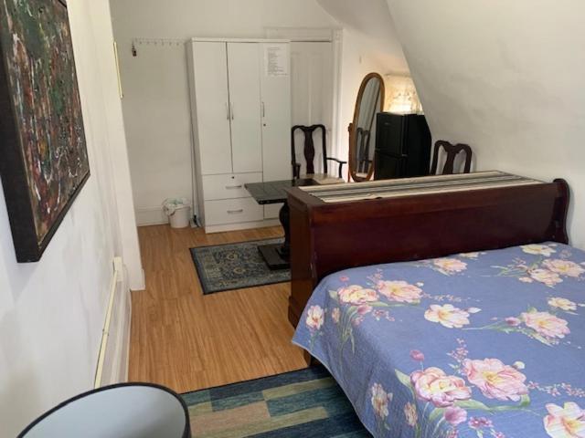 Homestay Classical American House
